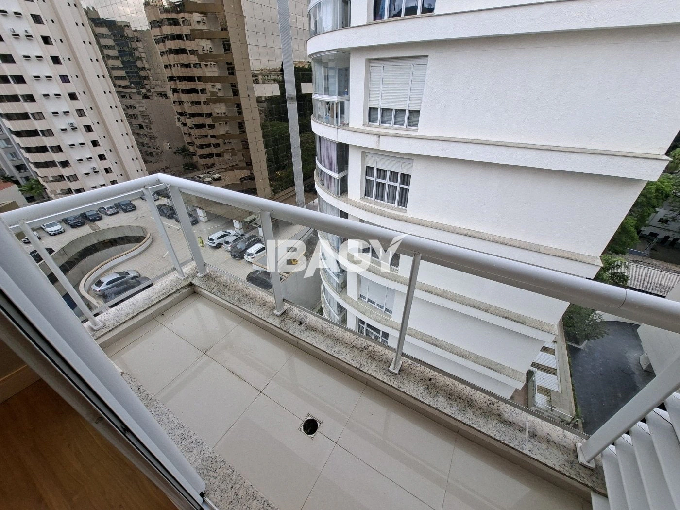 Furnished apartment, 324 m², with a private pool — photo 20