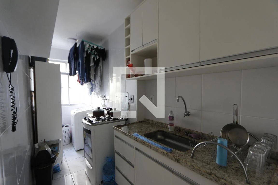 Apartamento mobiliado de 2 quartos em condomínio com piscina — photo 10