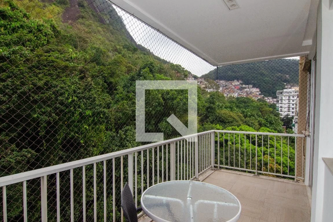 Furnished apartment, 166 m², with floor-to-ceiling windows — photo 23