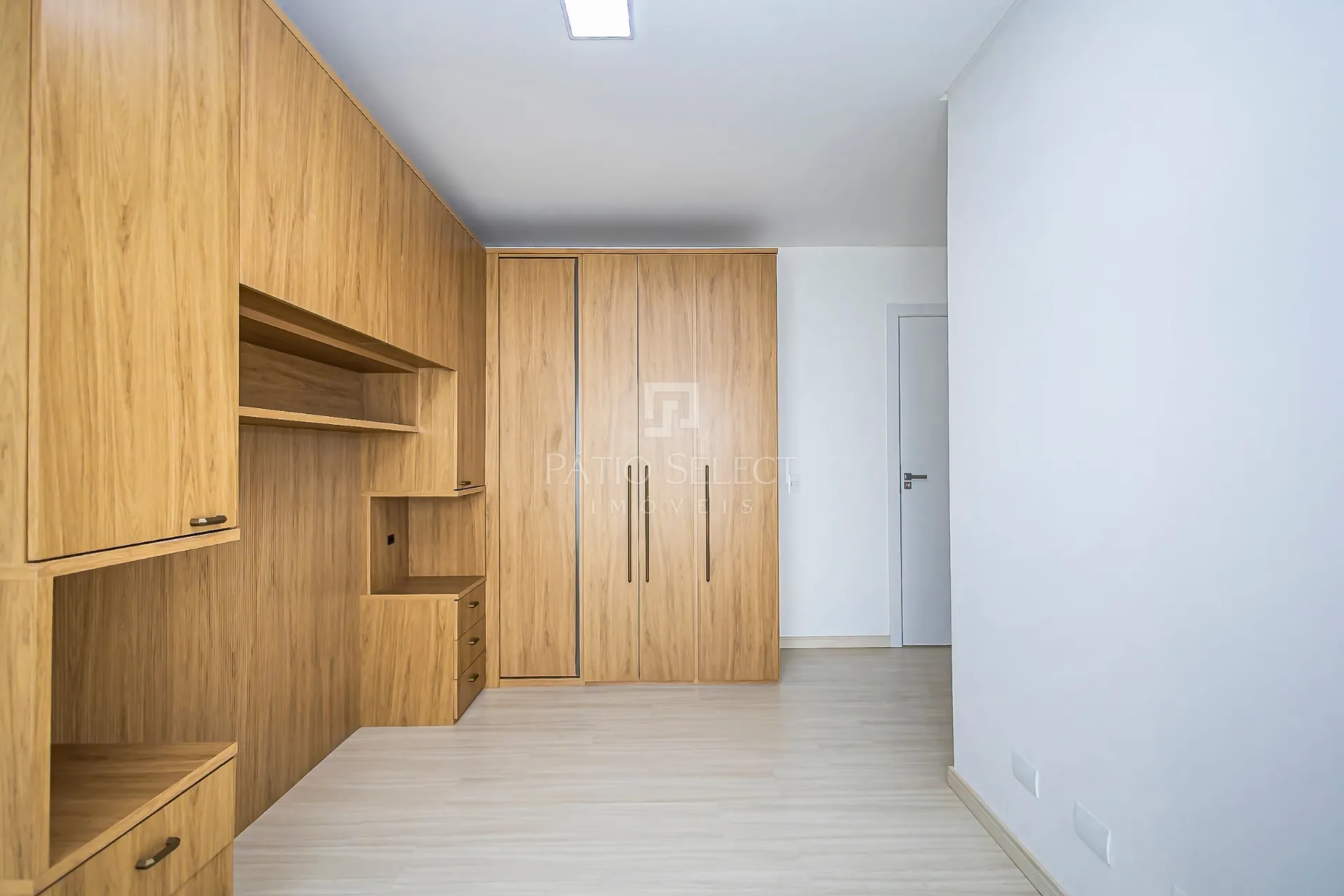 Casa de 181 m² com varanda gourmet e closet — photo 28