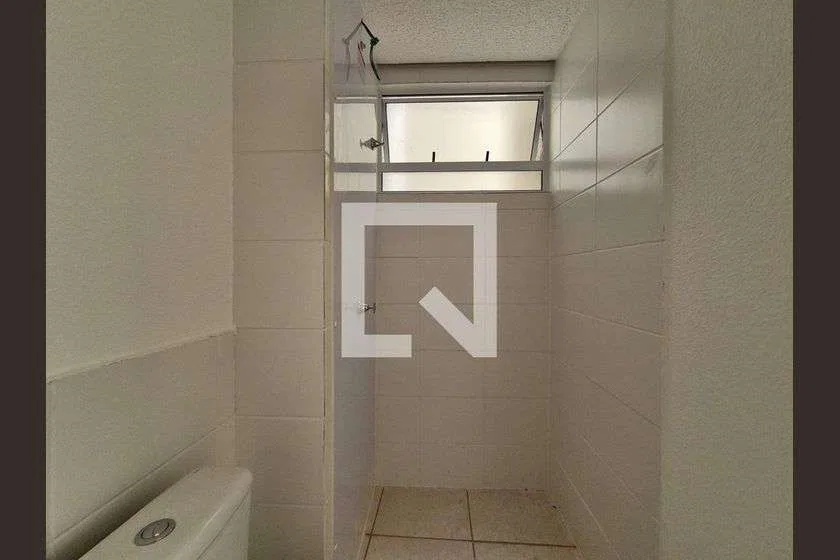2-bedroom apartment in a building with a gym — photo 14