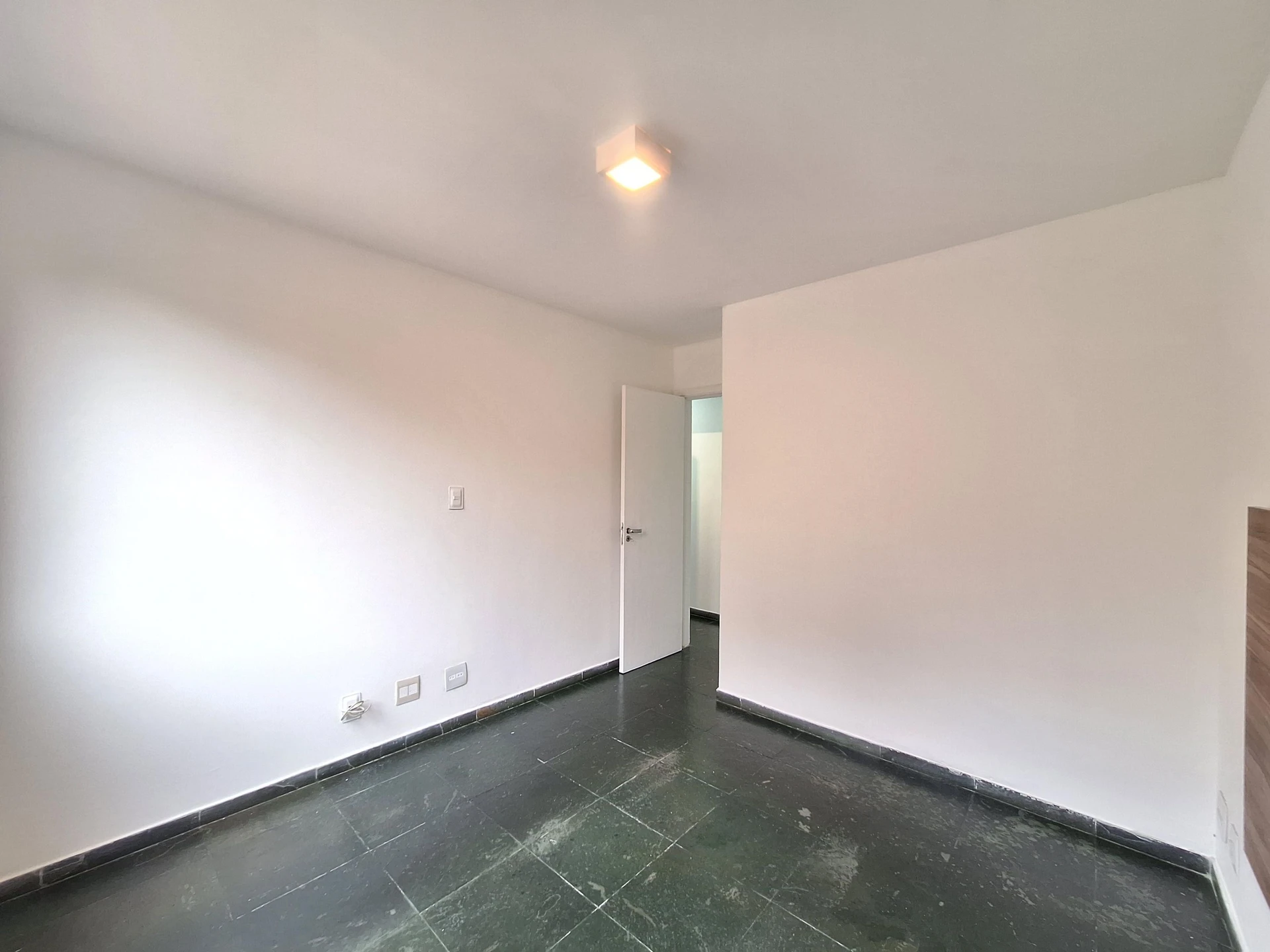 Apartamento de 75 m² com jacuzzi e varanda envidraçada — photo 9
