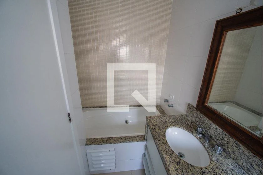 3-bedroom house with a garden in Curitiba — photo 22