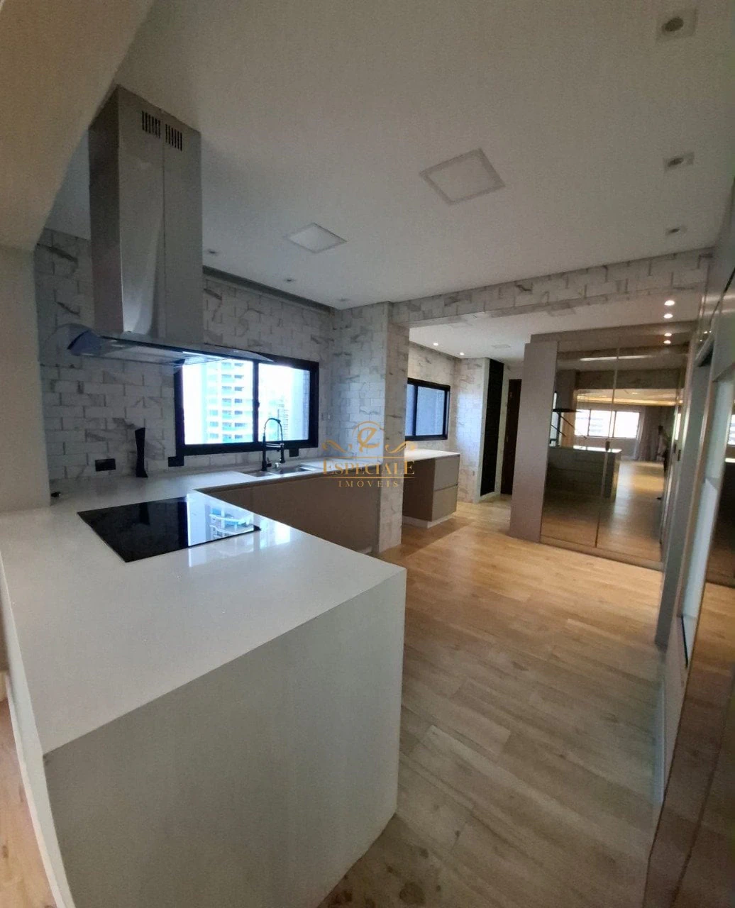 463 m² apartment with 3 en-suite bedrooms and a washing machine — photo 2