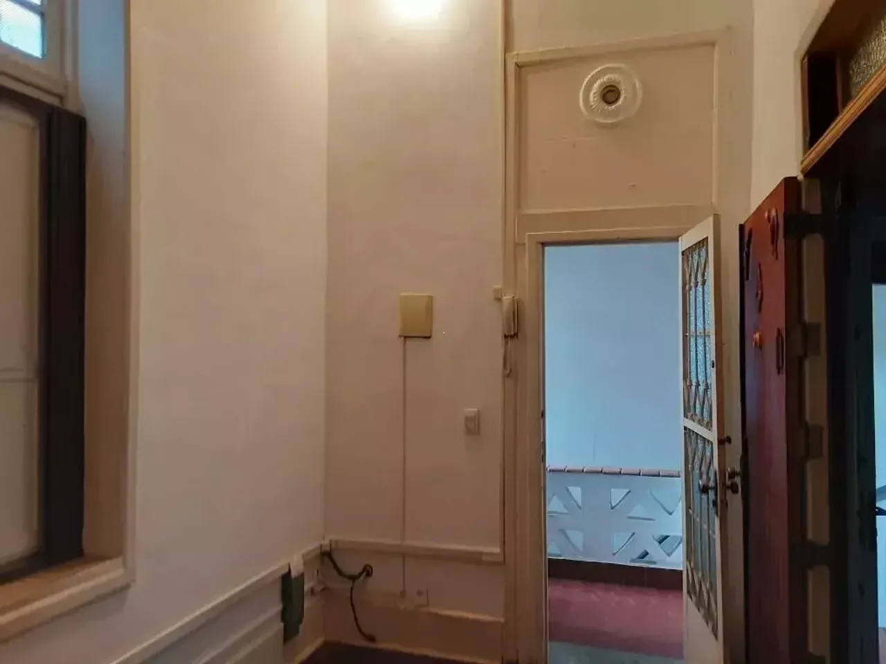 Commercial house with 1 bedroom and 1 bathroom — photo 16