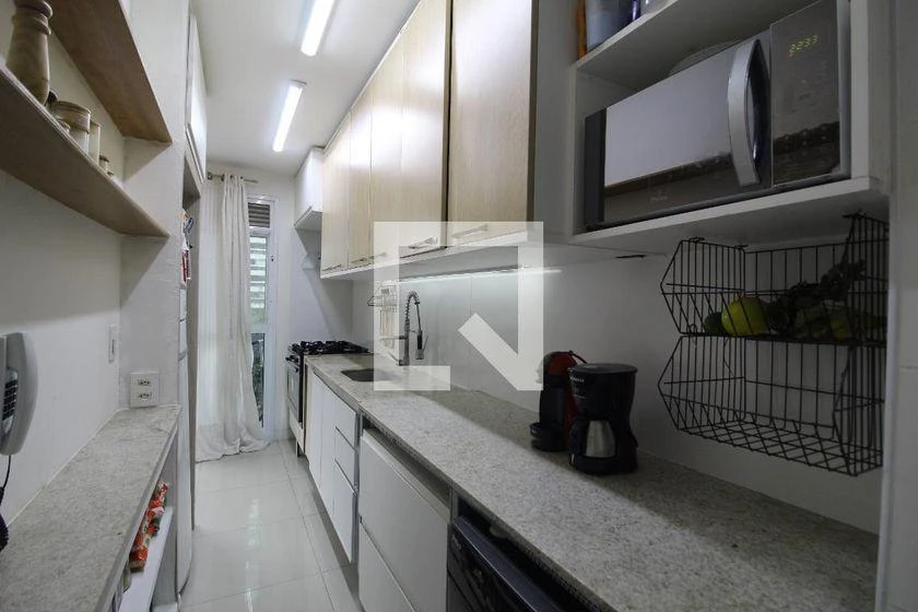 2-bedroom apartment in a building with a gym — photo 27