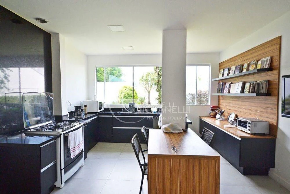 4-bedroom house with 4 en-suite bathrooms and balcony grill — photo 20