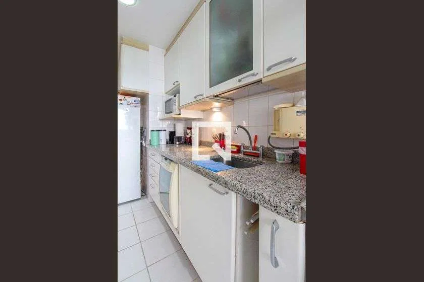 Furnished 85 m² apartment with 2 bedrooms and 2 bathrooms — photo 22