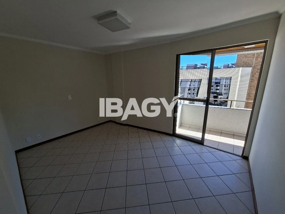 Apartamento de 4 dormitorios con 135 m² y 1 suite — photo 20