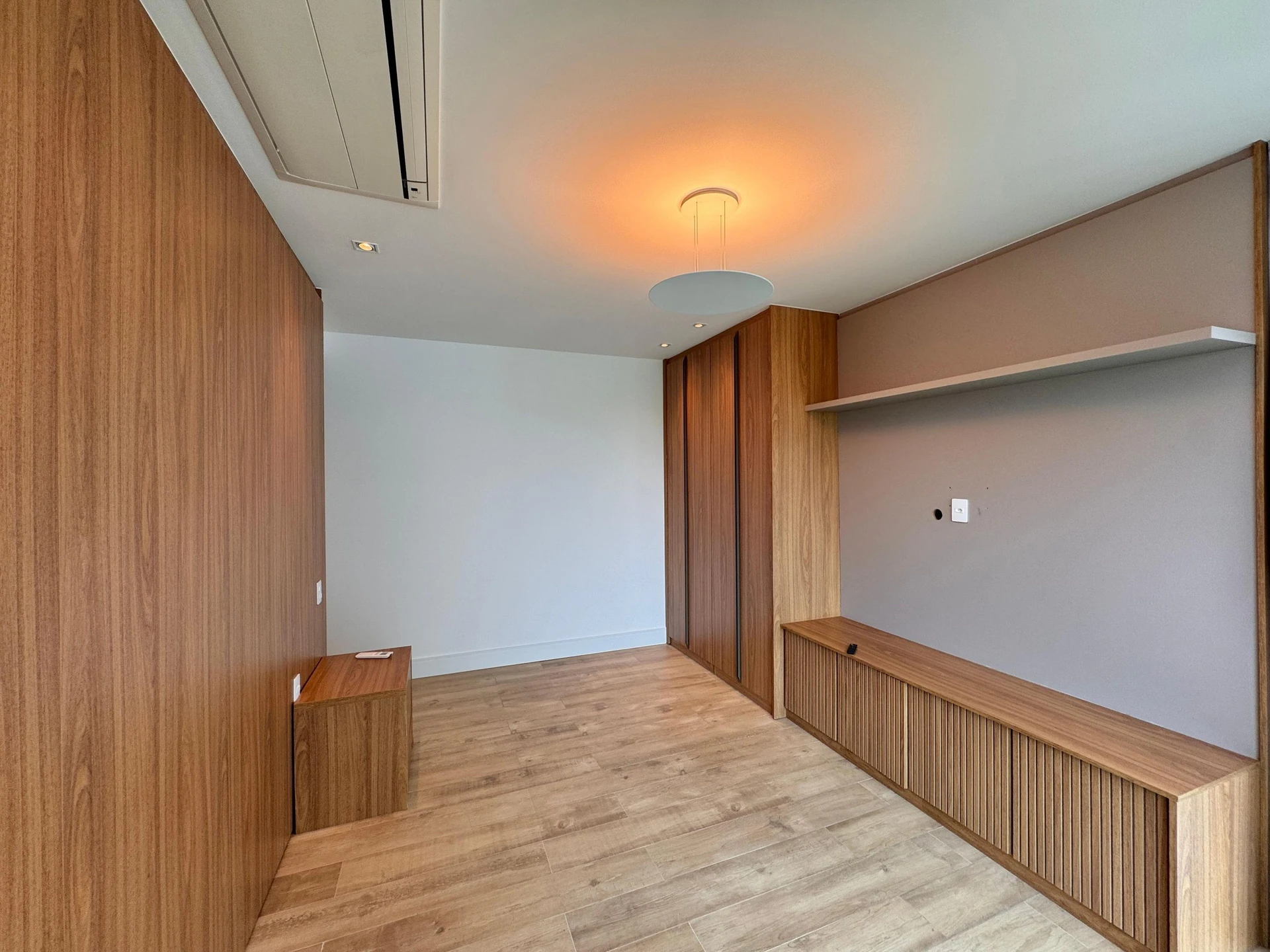 Apartamento mobiliado com 3 suítes e 4 vagas — photo 80