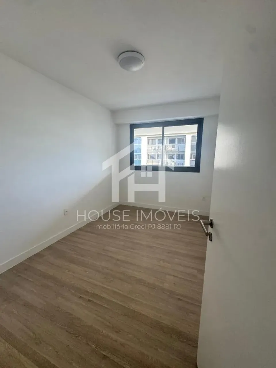 Apartment with 3 bedrooms and a balcony with mountain views — photo 5