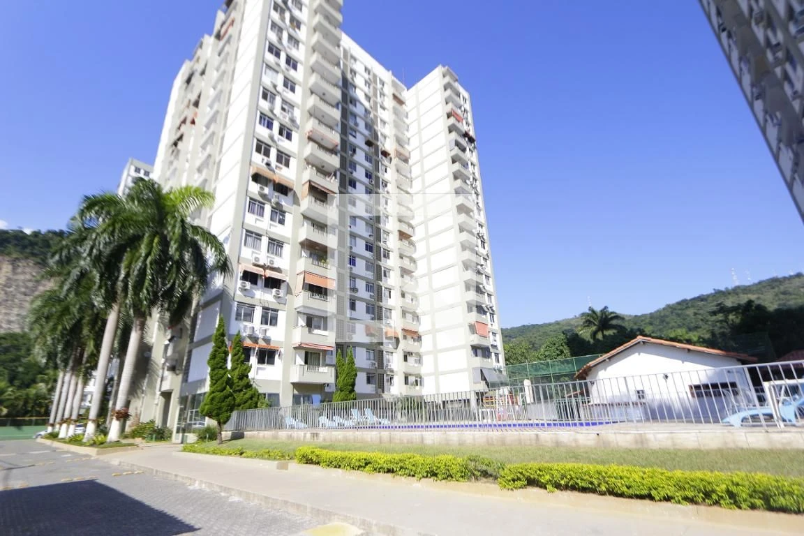 Apartamento mobiliado de 2 quartos em condomínio com piscina — photo 34