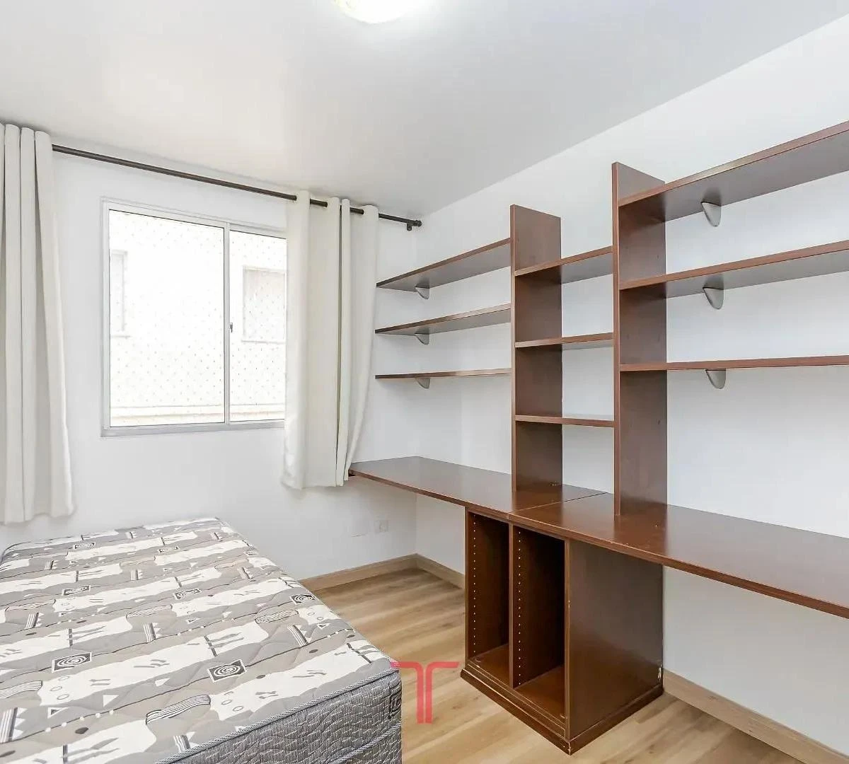 Furnished apartment, 47 m², with a walk-in closet — photo 10