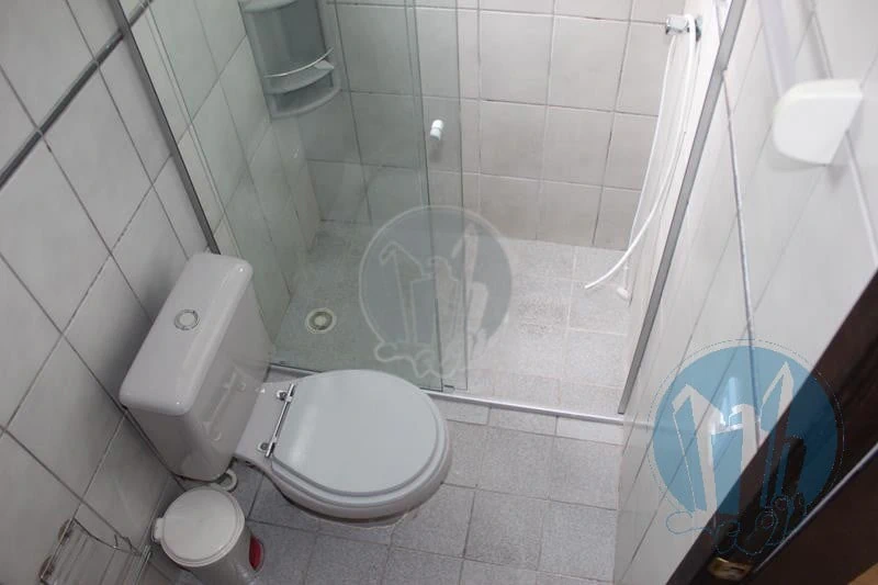 2-bedroom apartment with wood or laminate floors in Curitiba — photo 4