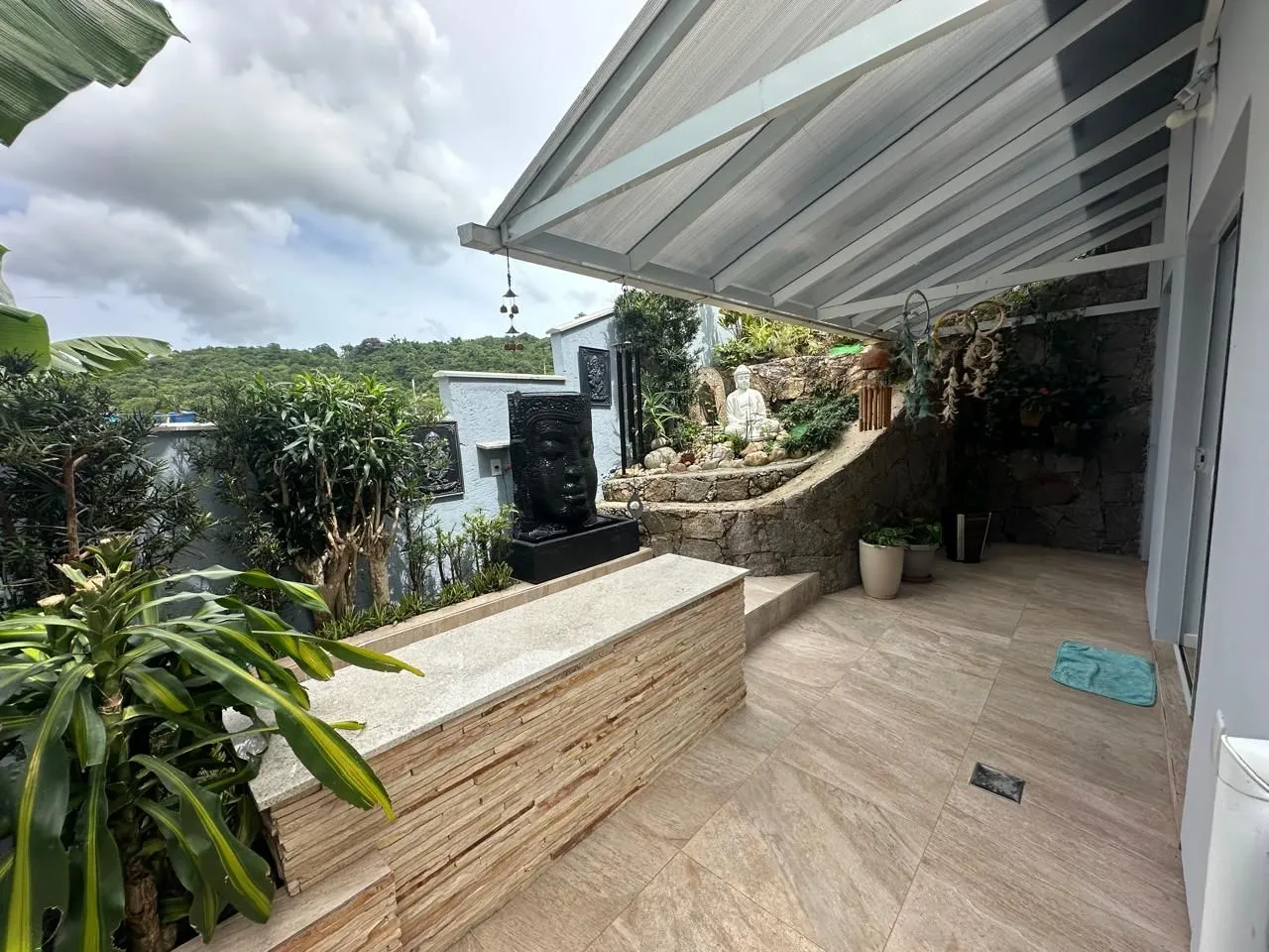 Furnished house with 3 bedrooms and a balcony