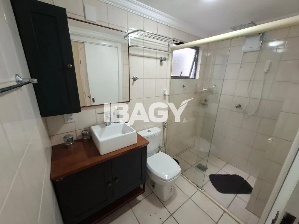 Apartamento amueblado de 3 dormitorios con balcón y parrilla — photo 29