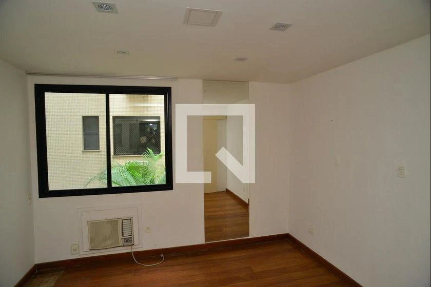 Apartamento de 4 quartos com 215 m² e varanda envidraçada — photo 26
