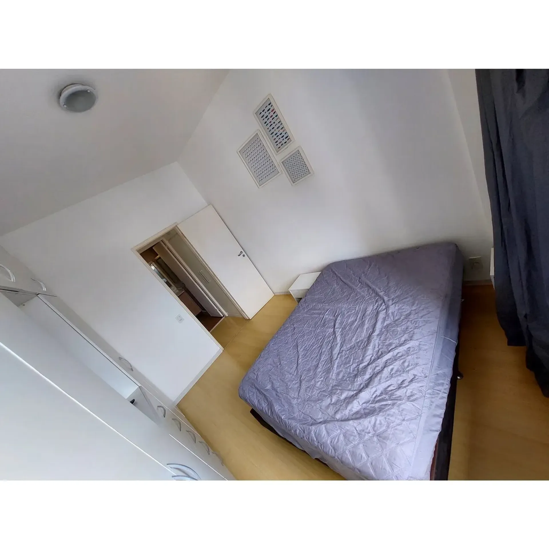 One-bedroom apartment with a washing machine — photo 5