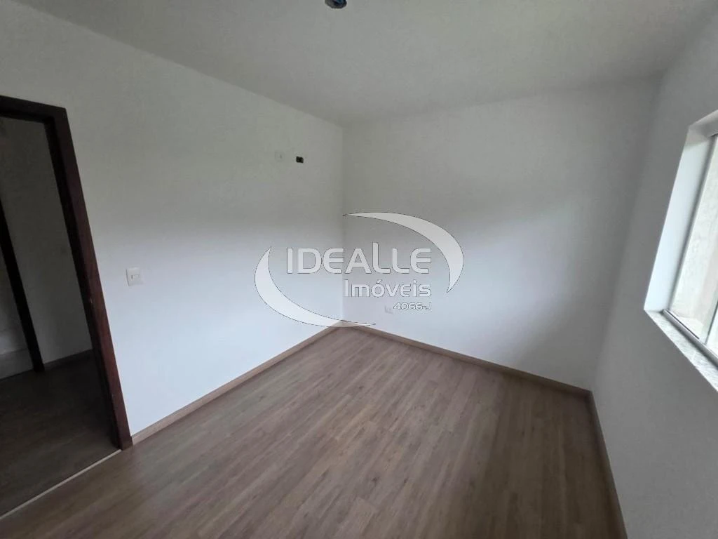 Будинок: 2 спальні, 1 з власною ванною кімнатою, 131 м² — photo 3