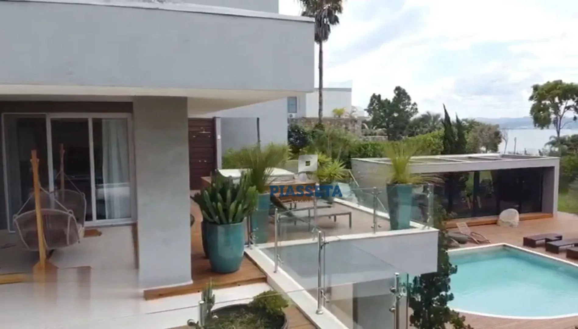 House with 4 en-suite bedrooms, 8 baths and 1800 m² — photo 4