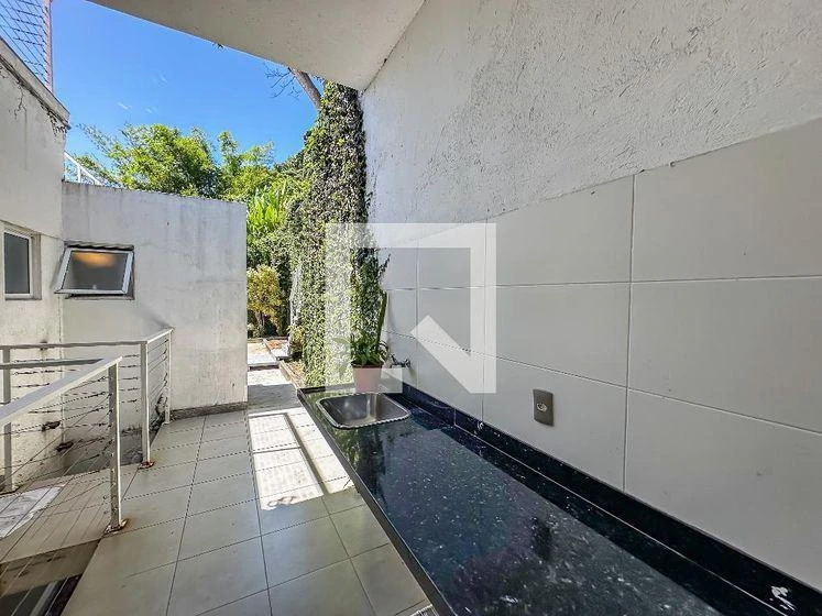 Washing machine in a 4-bedroom house, 400 m² — photo 4
