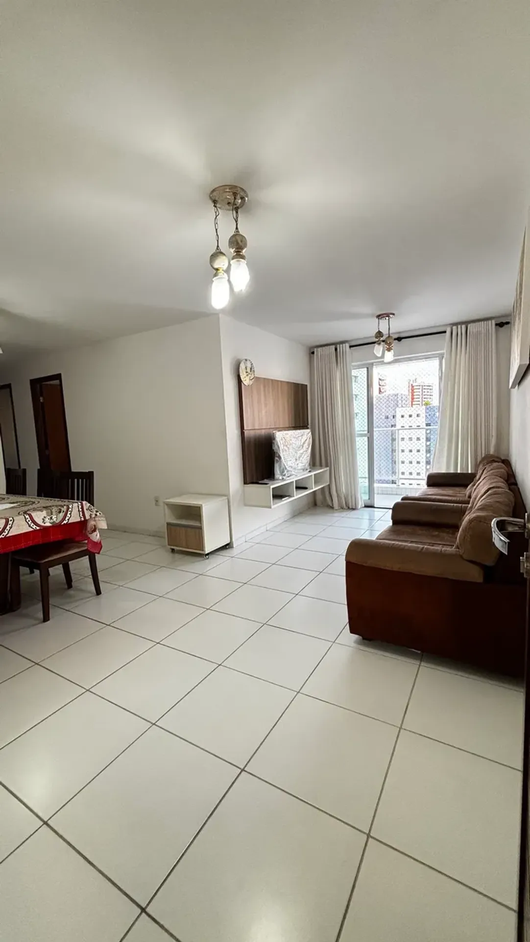 Furnished apartment with 3 bedrooms and 2 en-suites