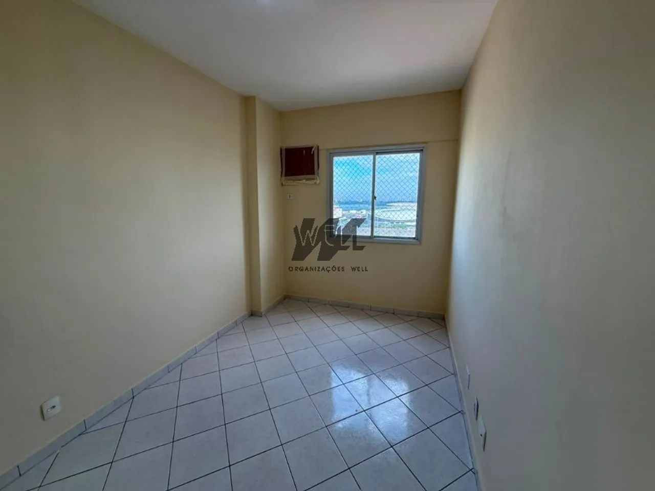 2-bedroom apartment with separate kitchen and parking — photo 3