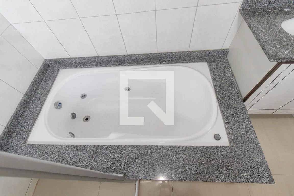 3-bedroom house with a private pool in Curitiba — photo 59