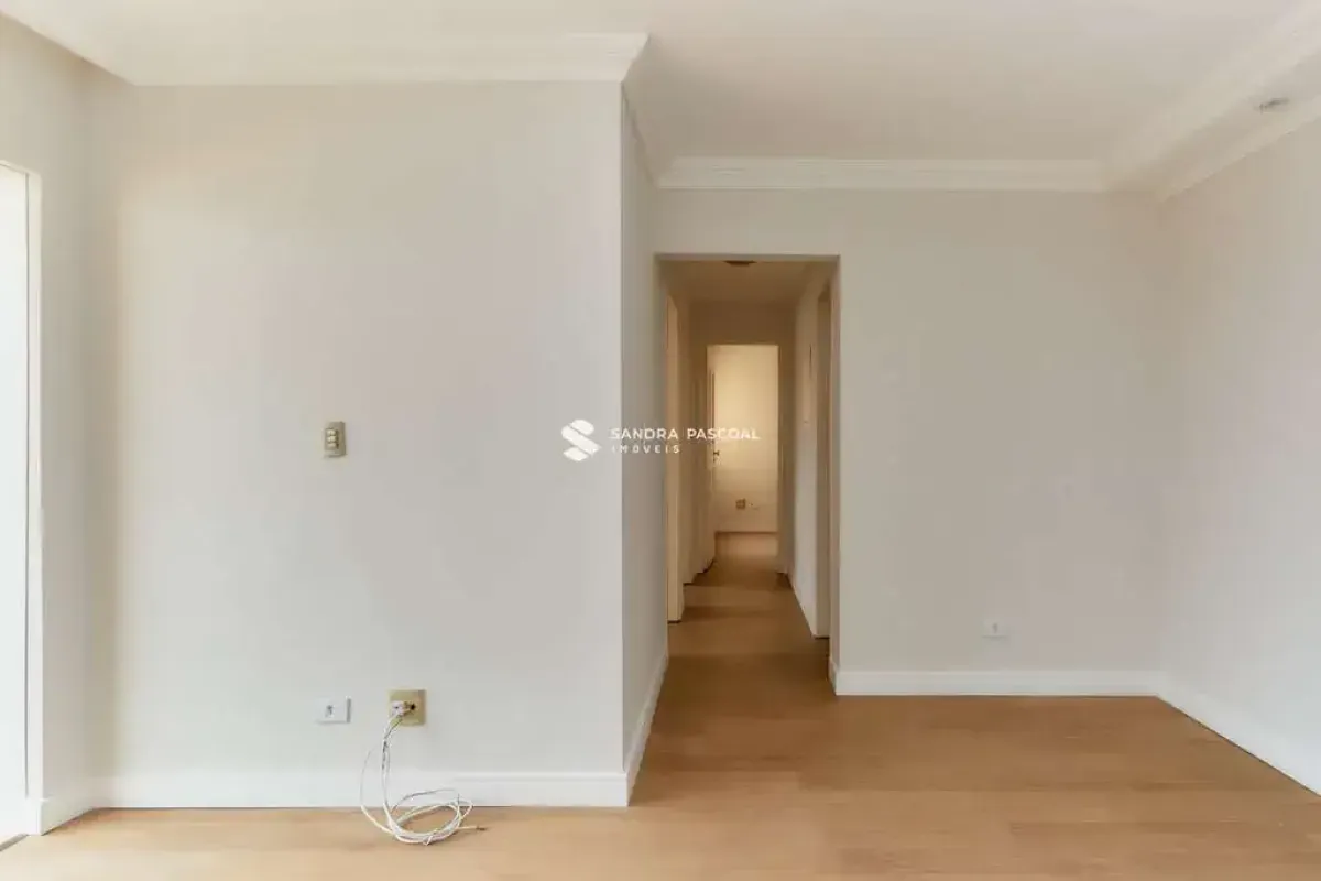 Wood or laminate floors in a one-bedroom apartment, 69 m² — photo 13
