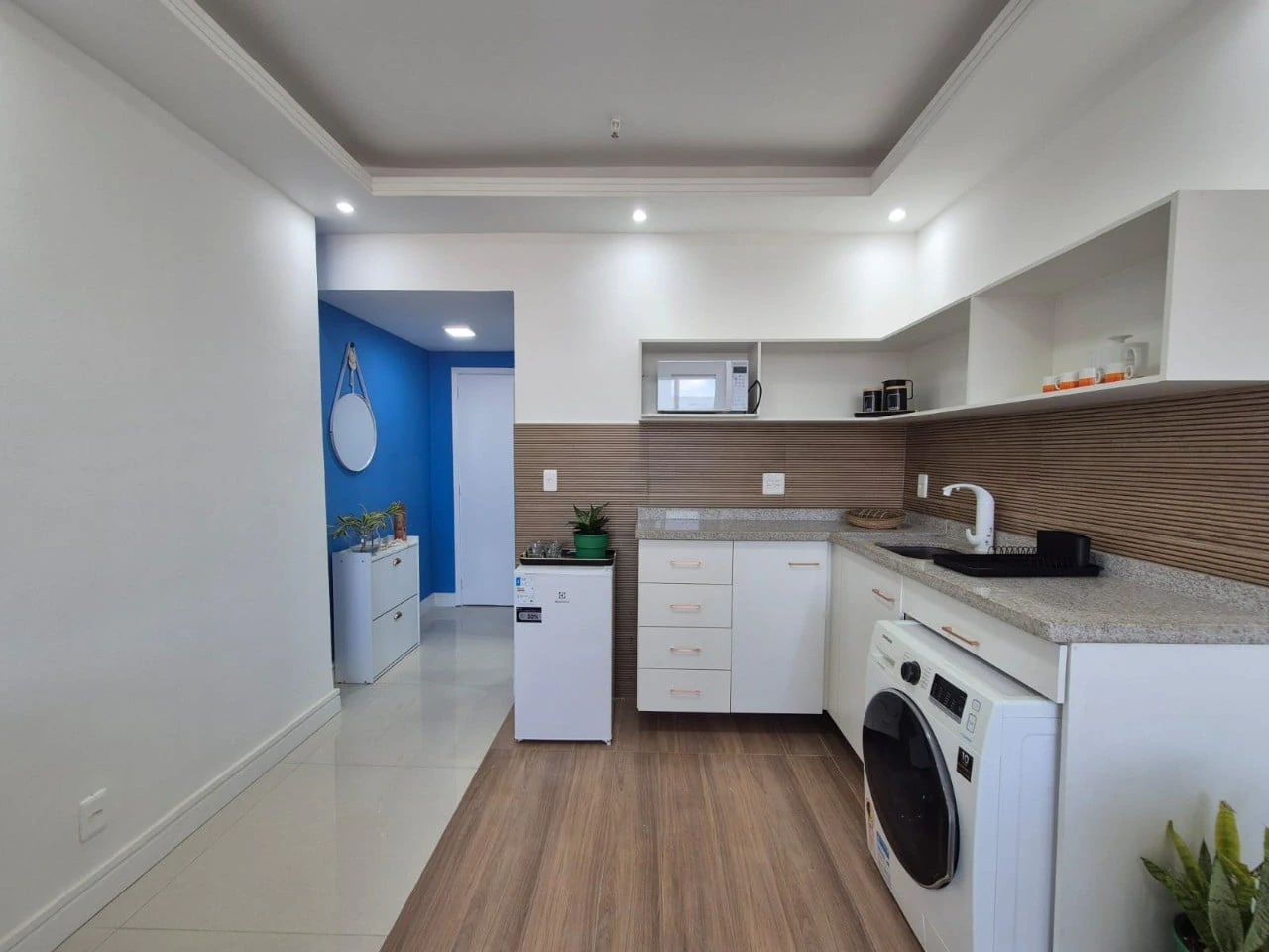 Studio mobiliado de 32 m² com 1 quarto e cozinha integrada — photo 2