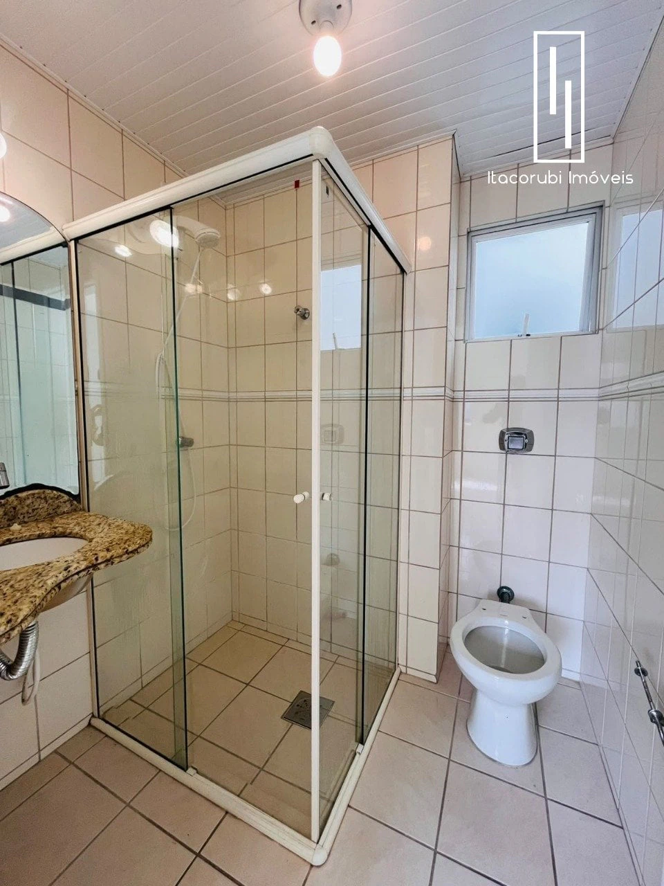 2-bedroom apartment with a mountain view — photo 6