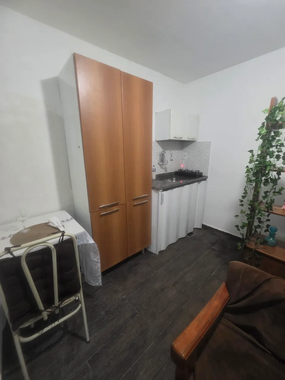Estudio amueblado con 1 baño y ducha con vidrio — photo 2