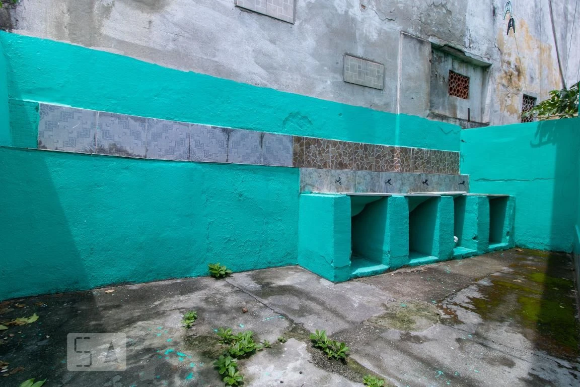 Unfurnished studio with 1 bedroom and 1 bathroom — photo 11
