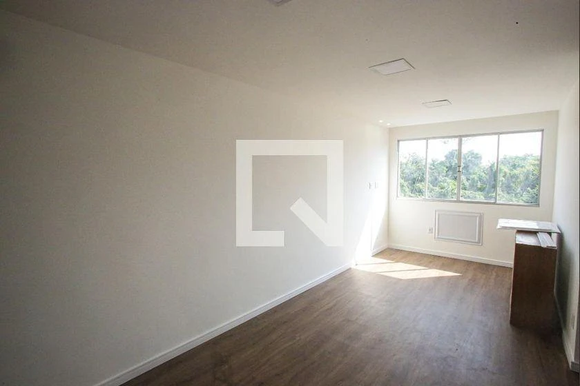 3-bedroom apartment in a building with a gym — photo 11