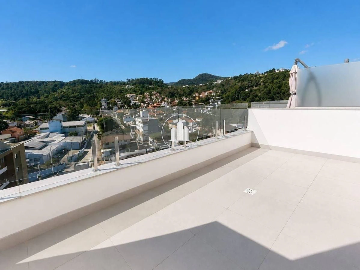 Duplex apartment with 1 en-suite, 120 m² and private BBQ — photo 3