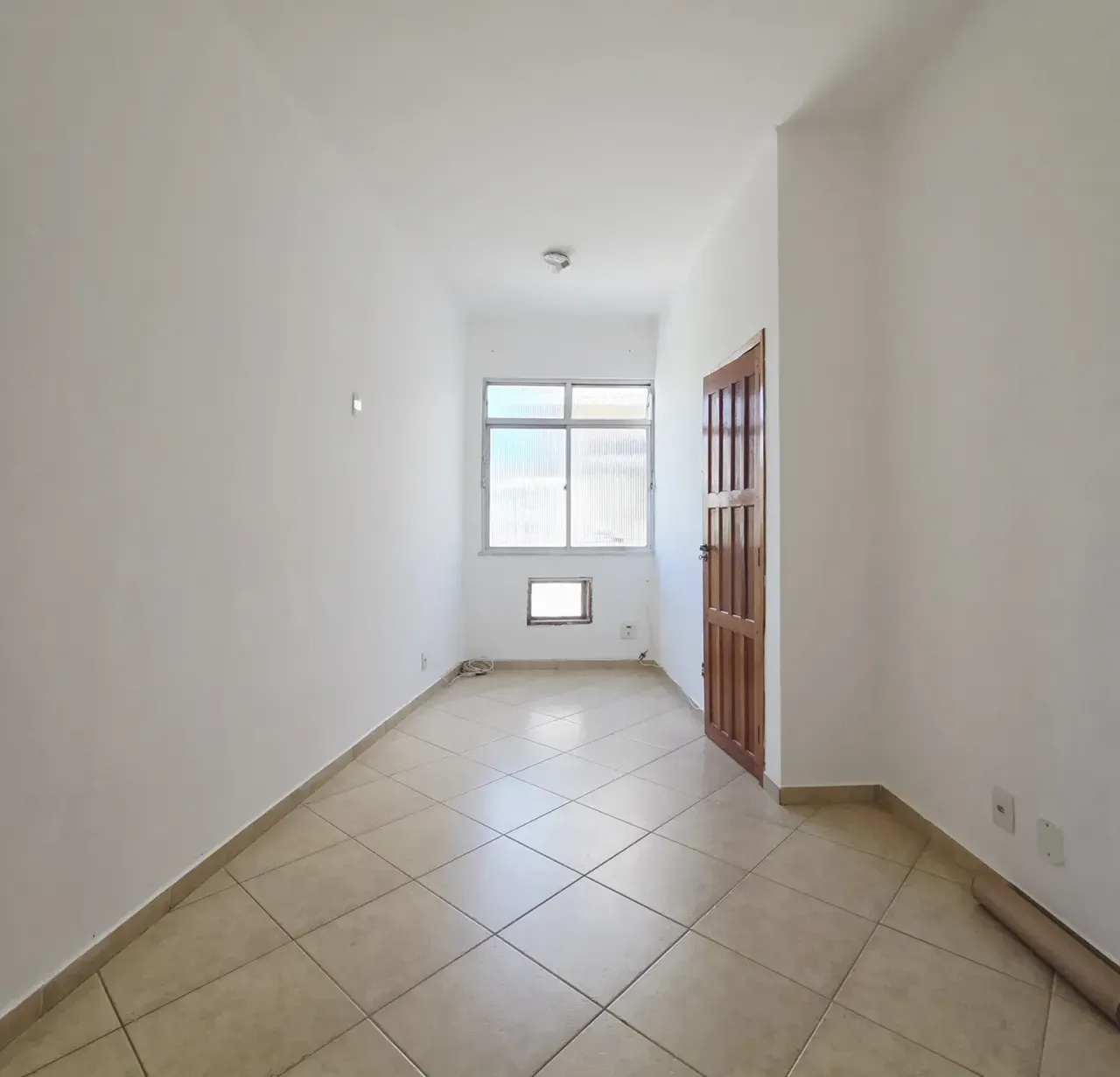Apartamento com 2 quartos, 1 banheiro e cozinha fechada — photo 17