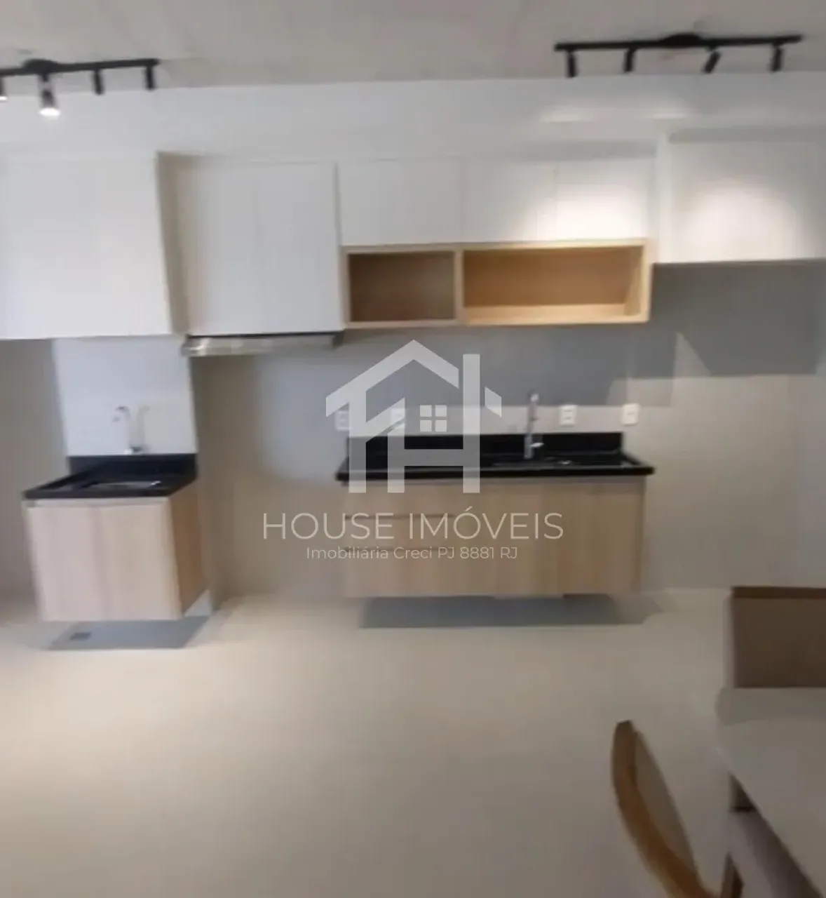 Apartment with 2 bedrooms and 4 bathrooms — photo 10
