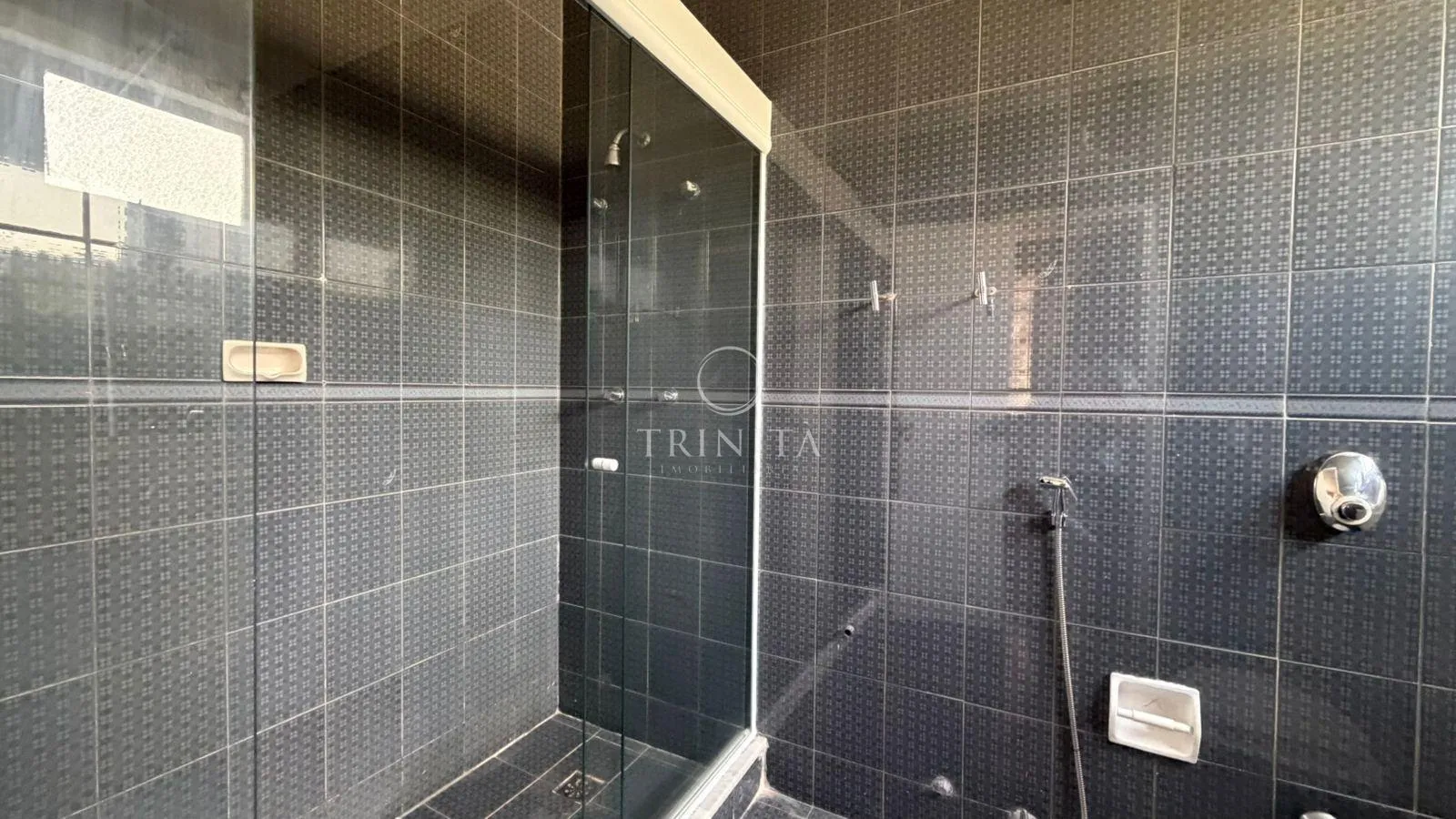 900 m² duplex house with 5 en-suite bedrooms — photo 46