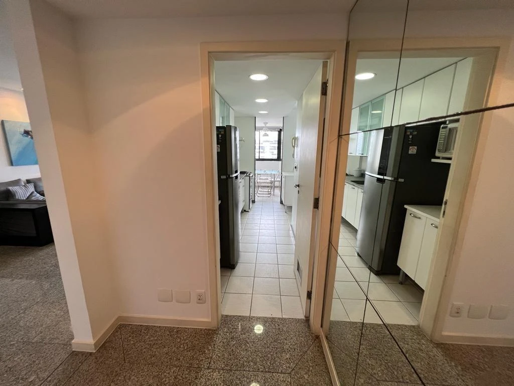 Apartamento mobiliado com 2 dormitórios e varanda — photo 40