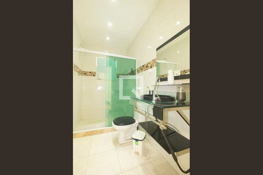 200 m² rental house with 3 bedrooms and a balcony — photo 32