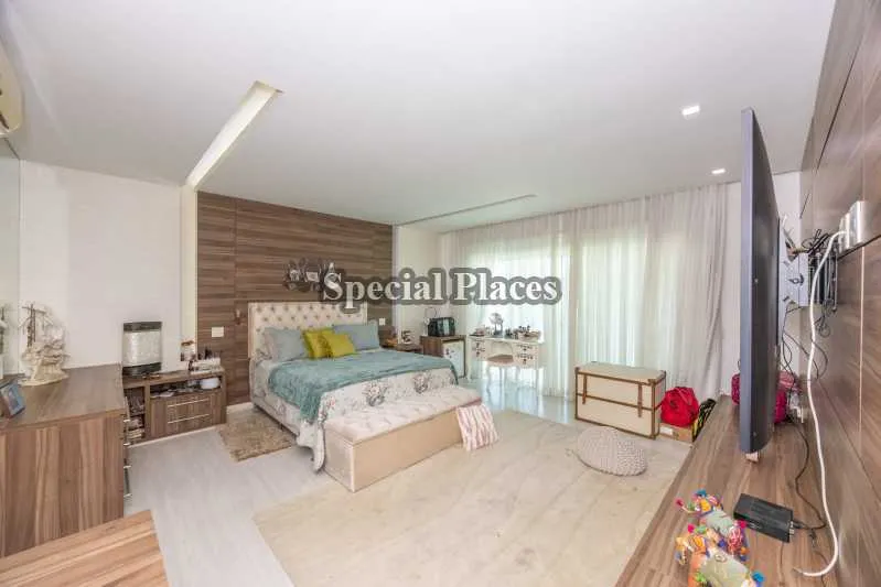 Furnished house with 5 bedrooms and open-plan kitchen — photo 12