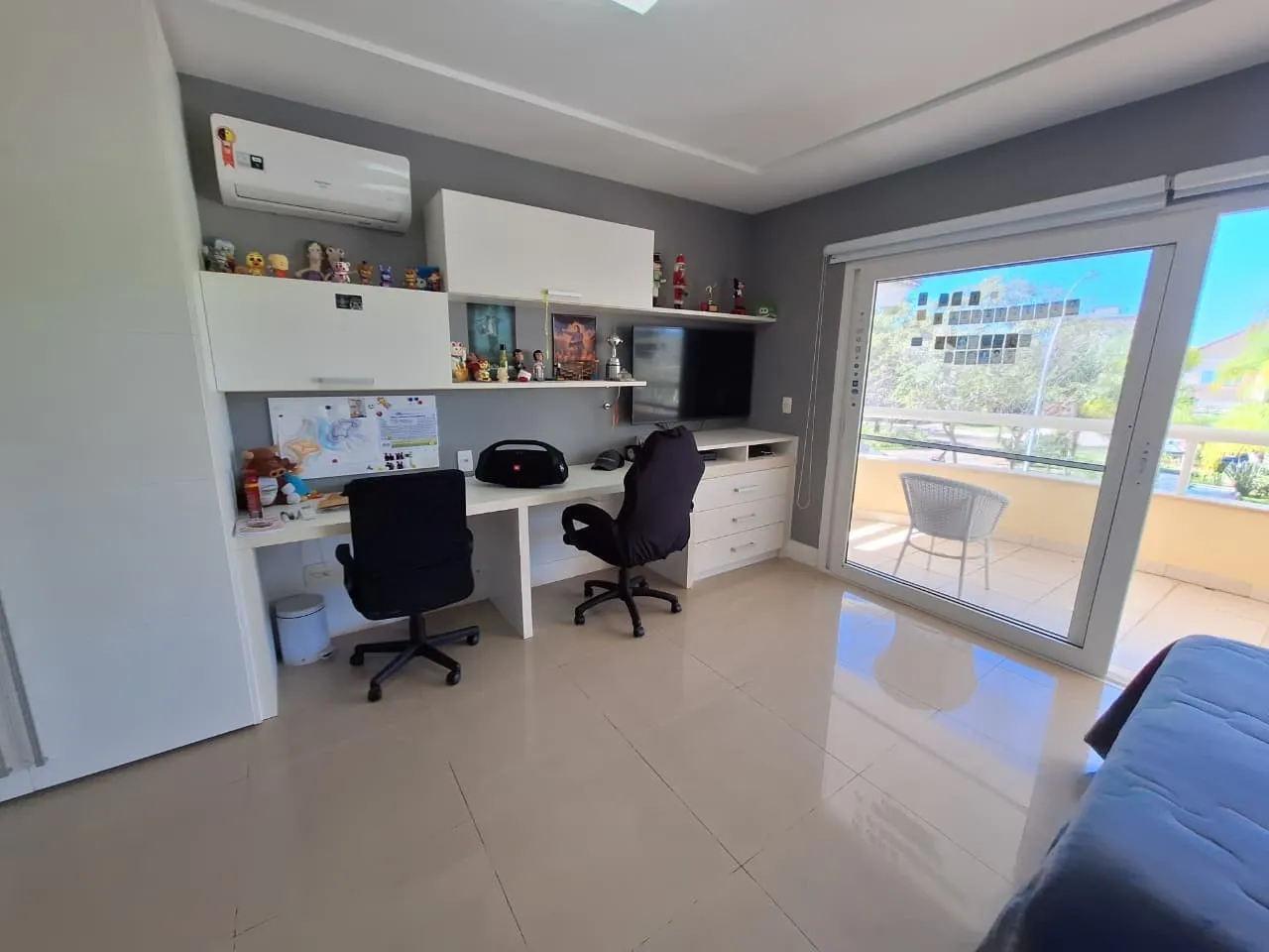 Furnished house with 4 bedrooms and 5 bathrooms — photo 28