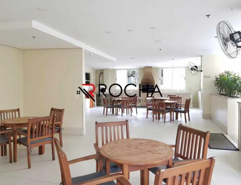 2-bedroom apartment with an en-suite and gas stove — photo 5