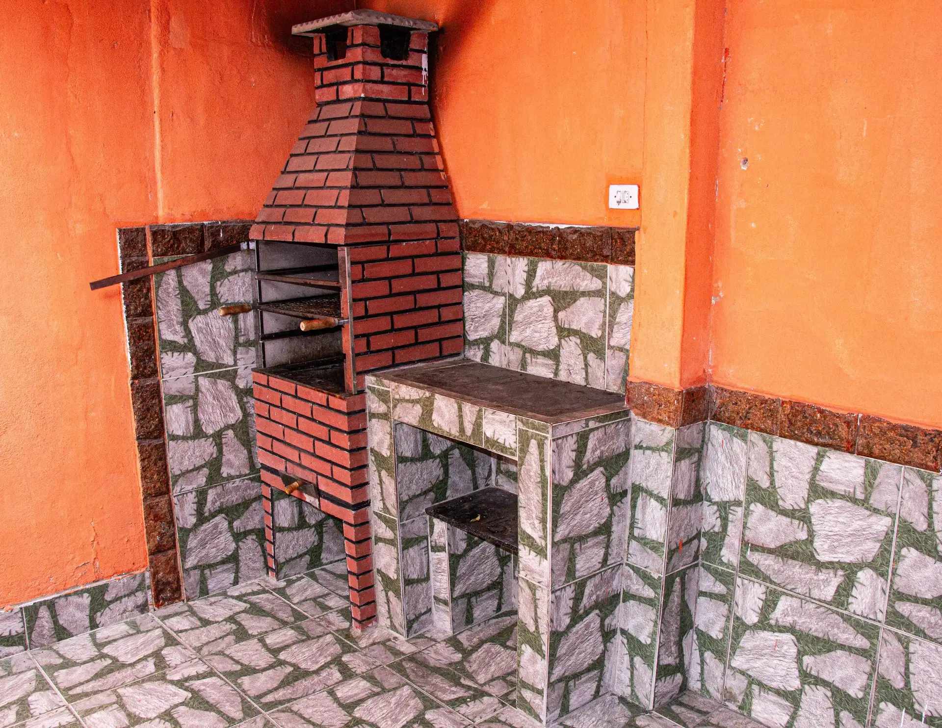 House with 2 bedrooms, balcony and 2 parking spaces — photo 9