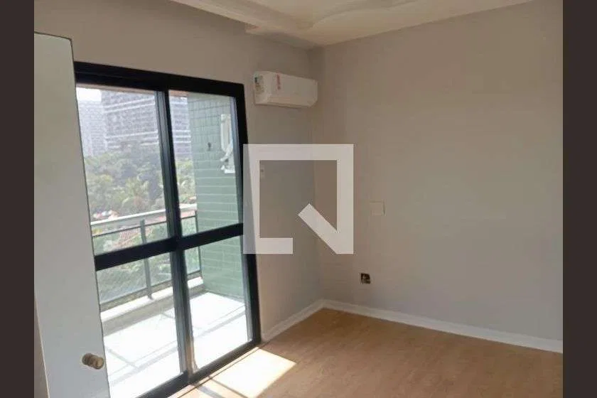 250 m² apartment with 4 bedrooms and 3 parking spots — photo 8
