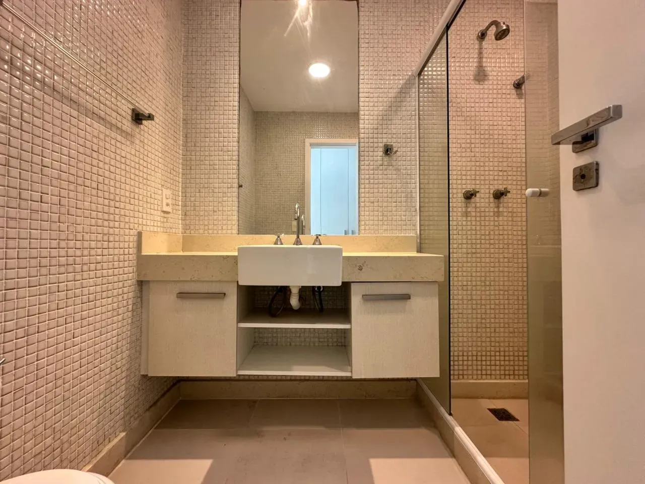 282 m² apartment with 4 bedrooms and 5 bathrooms — photo 9