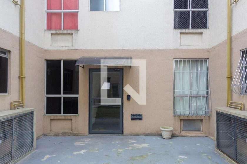 Apartamento de 2 quartos em condomínio com piscina — photo 14