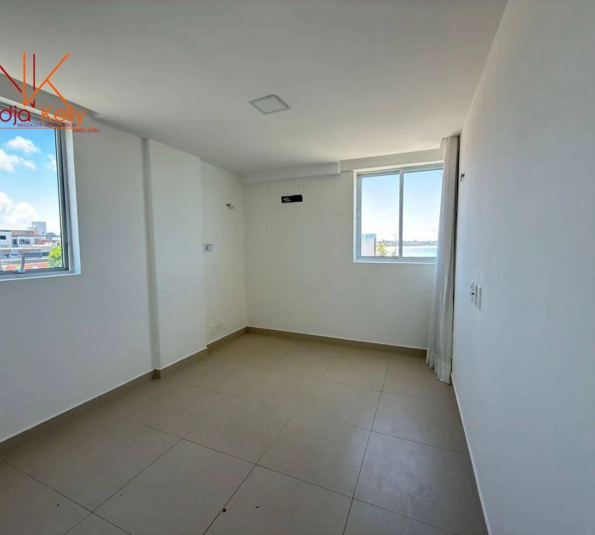 Apartment, 62 m², with a glass-enclosed balcony — photo 14