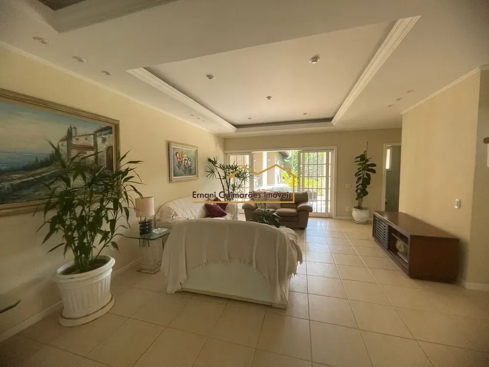 Casa com 5 quartos e 5 banheiros, 4 vagas e varanda — photo 21