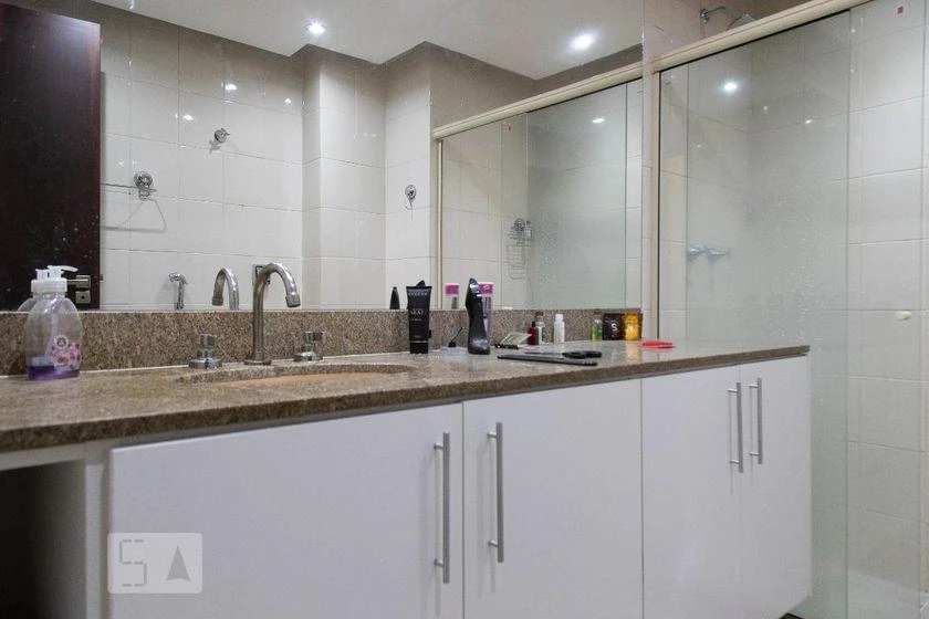 Rental apartment with 4 bedrooms and 150 m² — photo 35